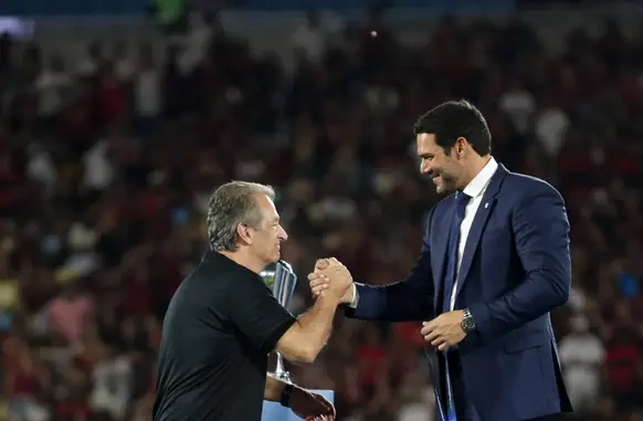 Gestão do presidente do Flamengo, Luiz Eduardo Baptista, o Bap, elogiou o trabalho com a arbitragem de Samir Xaud na CBF (Foto: Gilvan de Souza / Flamengo)