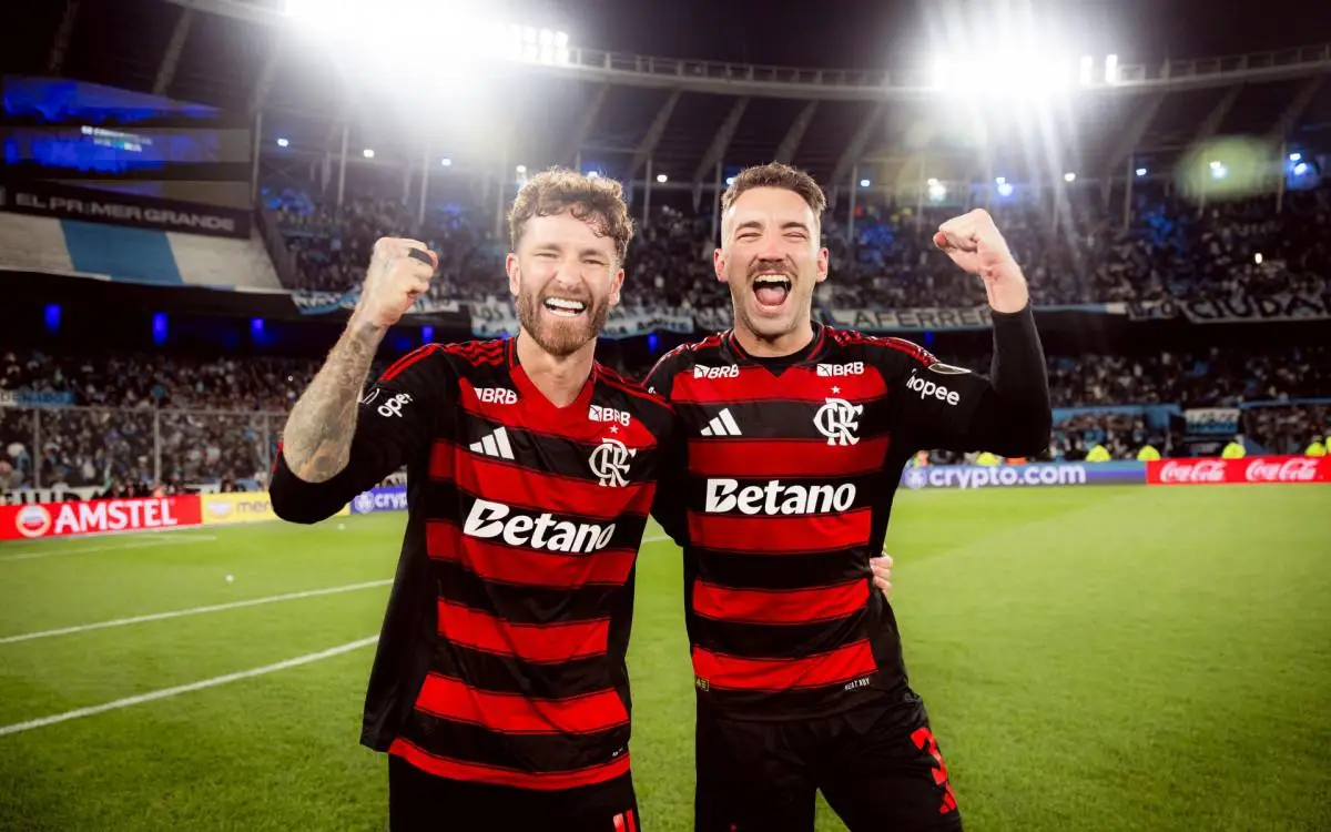 Léo Pereira e Léo Ortiz foram dupla de zaga do Flamengo