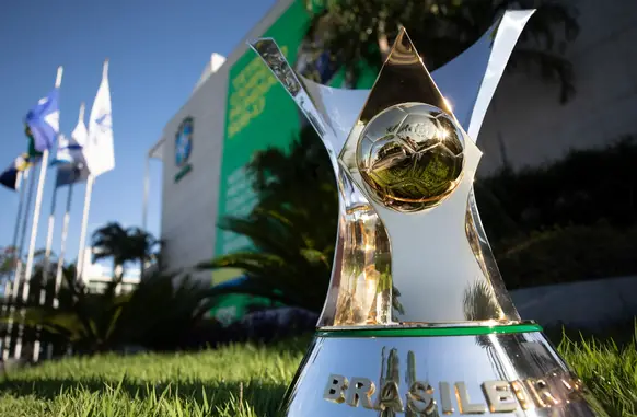 CBF levará taça do Brasileirão para jogo do Flamengo x Ceará, no Maracanã (Foto: Lucas Figueiredo/CBF)