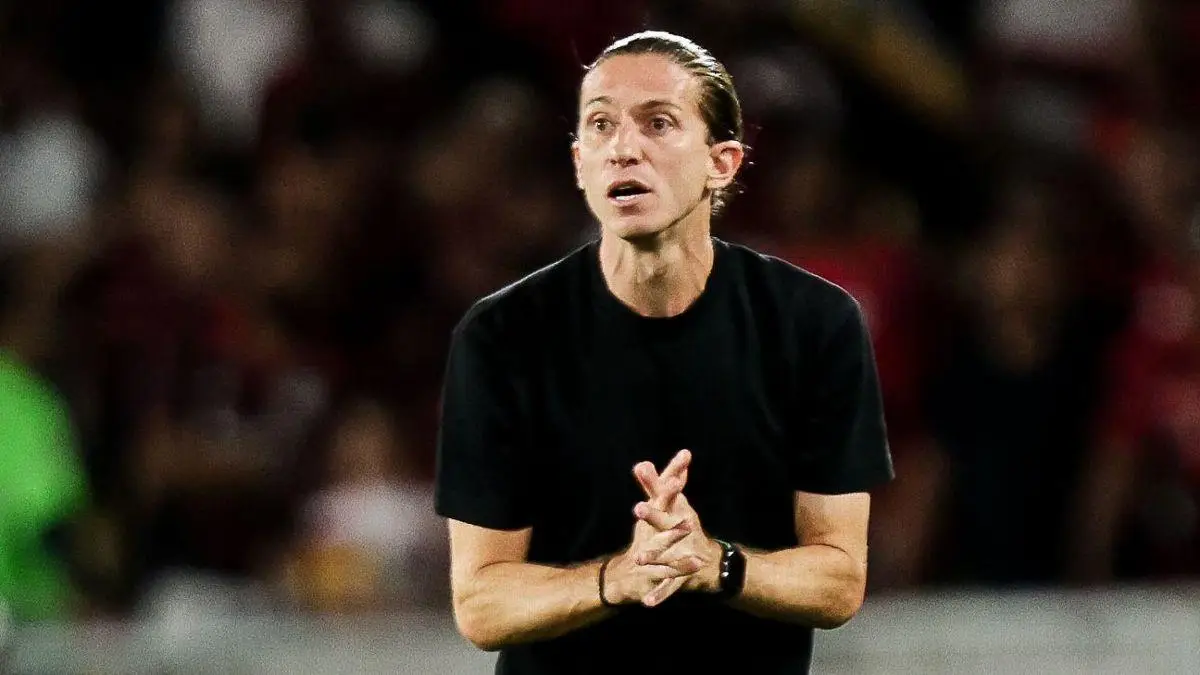 Filipe Luís durante Flamengo x Cruzeiro pelo Brasileirão