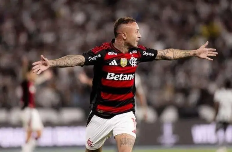 Jogador do Flamengo revela que pediu para sair do clube no meio do ano