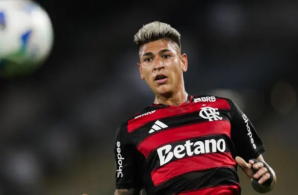 Jorge Carrascal está na mira de clube francês (Foto: Gilvan de Souza / Flamengo)