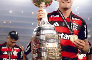 Saúl conquistou o primeiro título pelo Flamengo (Foto: Adriano Fontes/Flamengo)