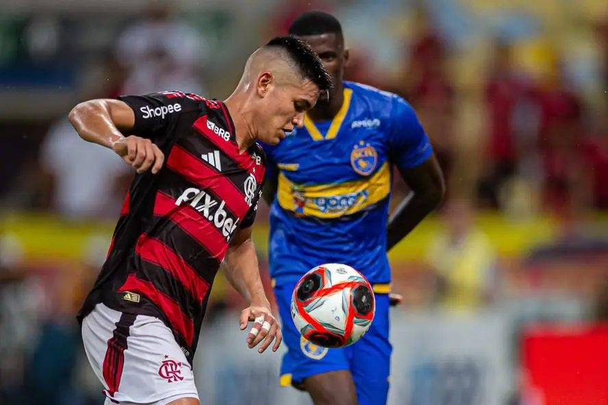 Carlos Alcaraz em seu último jogo pelo Flamengo