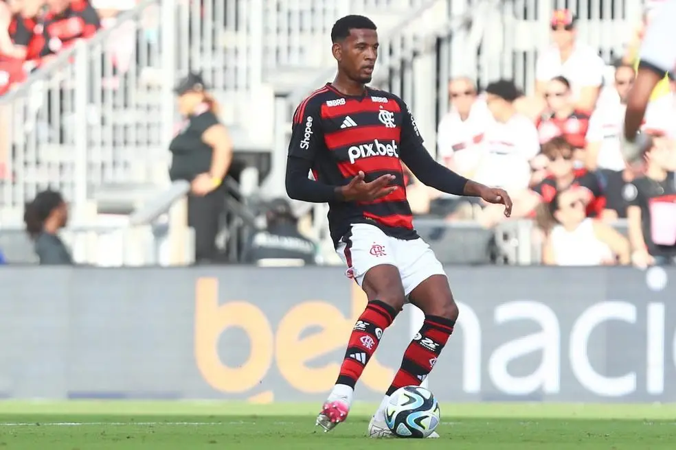 Cleiton atuando com time principal do Flamengo