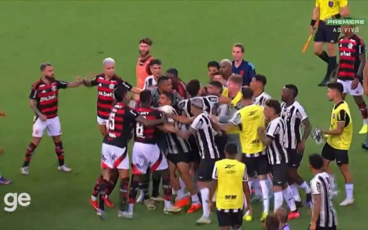 Confusão entre jogadores de Flamengo e Botafogo