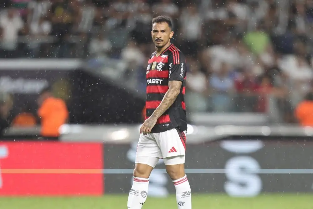 Danilo em sua estreia com a camisa do Flamengo