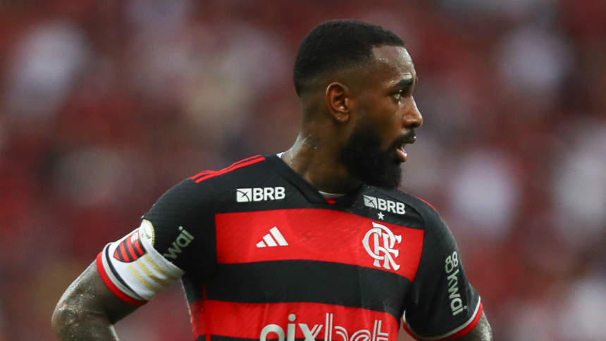 Gerson em jogo do Flamengo em 2024