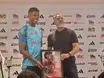 Bruno Henrique: 100 gols e homenagem no Flamengo