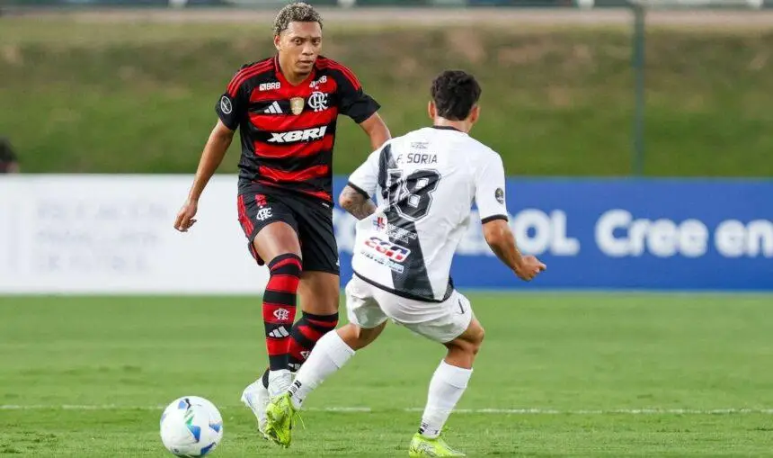 Daniel Sales, da equipe sub-20 do Flamengo