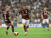 Lesão de Danilo preocupa Flamengo antes da final do Carioca