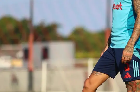 Erick Pulgar em treino do Flamengo (Foto: Divulgação / Flamengo)
