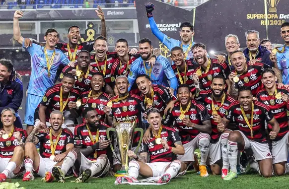 Flamengo já tem dois títulos em 2025: Supercopa do Brasil e Carioca (Foto: Fernando Torres/AGIF)