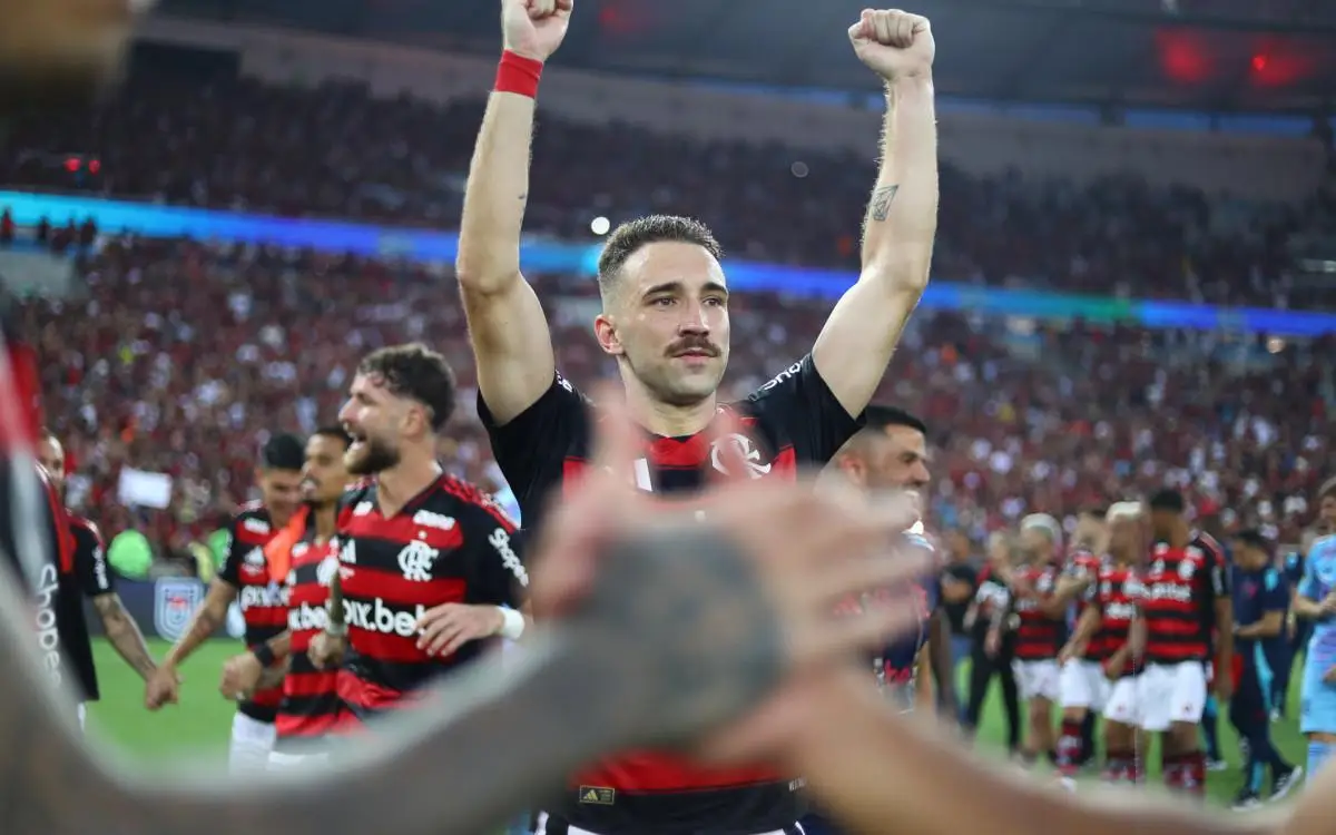 Léo Ortiz exaltou o coletivo do Flamengo após conquista do Campeonato Carioca