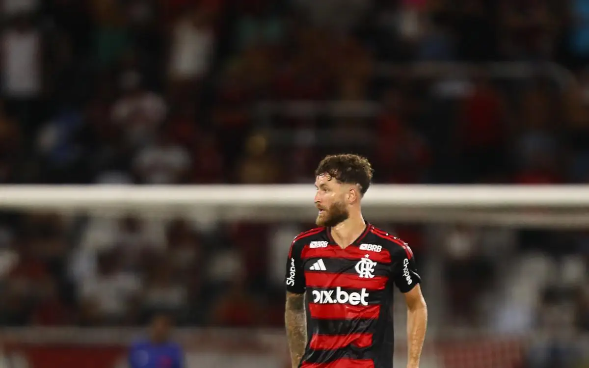 Léo Pereira no clássico entre Vasco e Flamengo