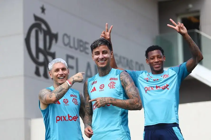 Pulgar em momento descontraído no CT do Flamengo