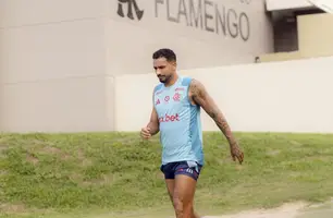 Danilo em treino do Flamengo no Ninho (Foto: Adriano Fontes/Flamengo)
