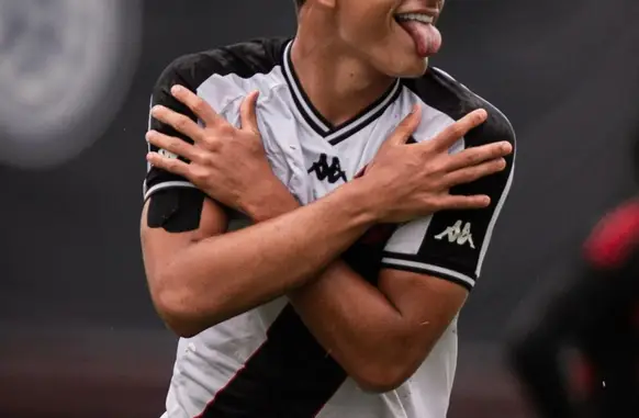 Diego Minete marcou o segundo gol do Vasco na vitória sobre o Flamengo (Foto: João Gabriel Alves / Vasco)