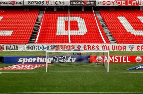Dirigente trata como obrigação vitória da LDU em jogo contra o Flamengo, pela Libertadores (Foto: Divulgação / LDU)