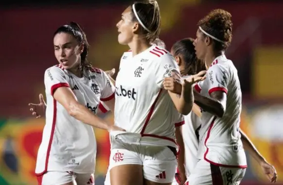 Elenco do Futebol Feminino do Flamengo (Foto: Divulgação/Flamengo)