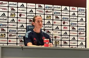 Filipe Luís em coletiva de imprensa, após Flamengo x Corinthians (Foto: Letícia Marques)