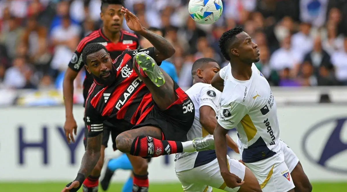 LDU e Flamengo se enfrentaram em Quito, pela Libertadores