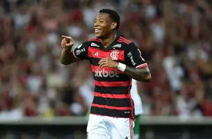 Plata tem chances de começar como titular em Flamengo x Central Córdoba (Foto: Andre Durão/ge)