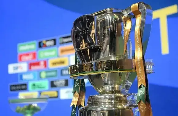 Troféu da Copa do Brasil (Foto: Divulgação/CBF)