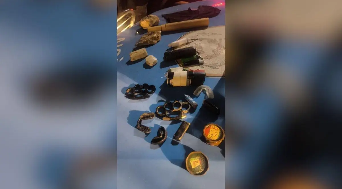 Agentes apreenderam explosivos, pedras, garrafas e até socos-ingleses