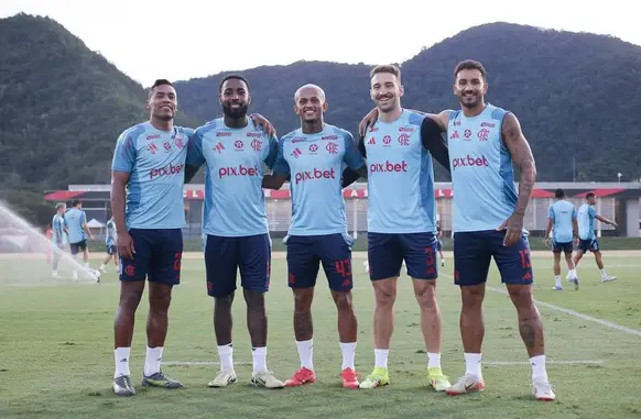 Alex Sandro, Gerson, Wesley, Léo Ortiz e Danilo (Foto: Gilvan de Souza/Flamengo)