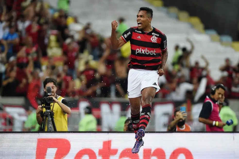 Alex Sandro