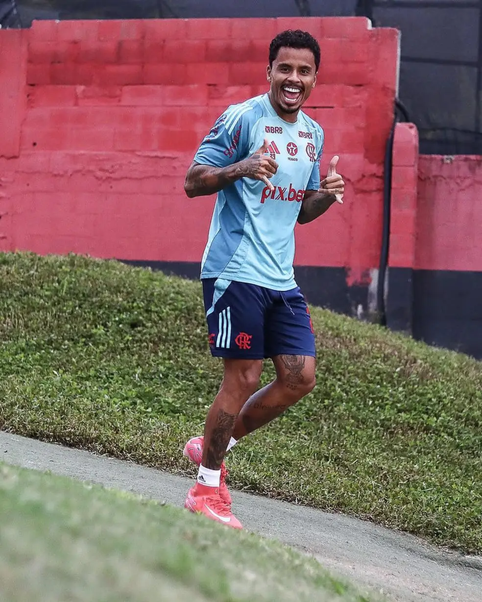 Allan no treino do Flamengo
