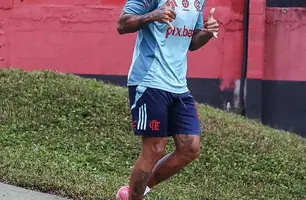 Allan no treino do Flamengo (Foto: Gilvan de Souza / Flamengo)