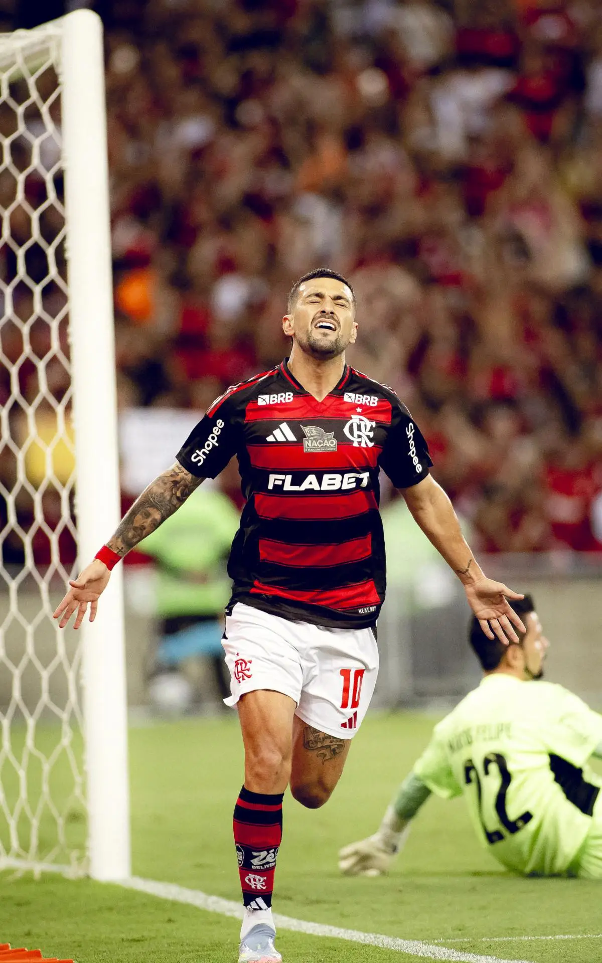 Arrascaeta fez o gol da vitória do Flamengo sobre o Bahia
