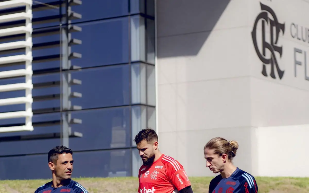 Filipe Luís em treino do Flamengo