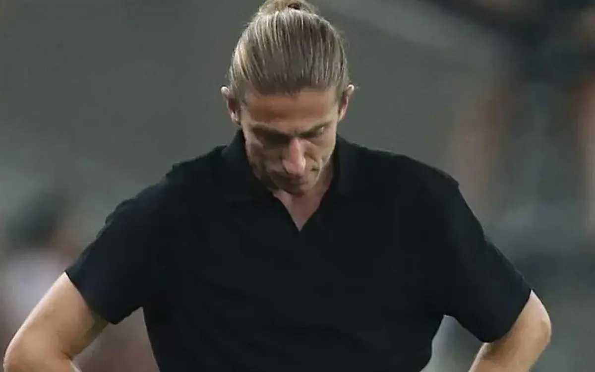 Filipe Luís perde sua primeira partida pelo Flamengo no Brasileirão 2025