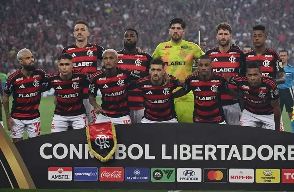 Flamengo só depende de si para se classificar na Libertadores (Foto: MAURO PIMENTEL / AFP)