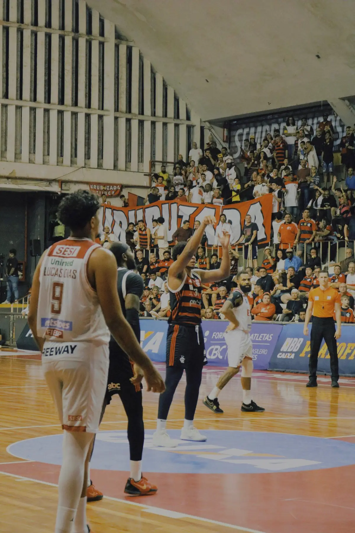 Flamengo vence o Franca