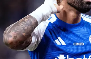 Gabigol marcou gol contra o Flamengo com a camisa do Cruzeiro (Foto: Gustavo Aleixo/Cruzeiro)