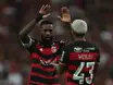Gerson se emociona em casamento de companheiro do Flamengo