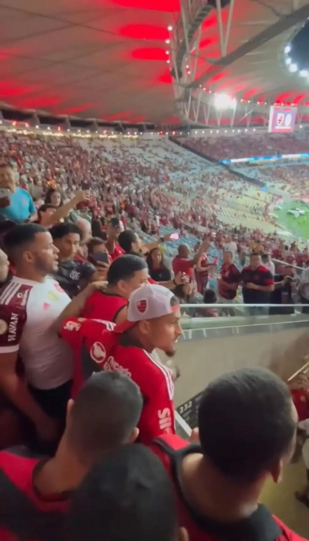 João Gomes, de boné