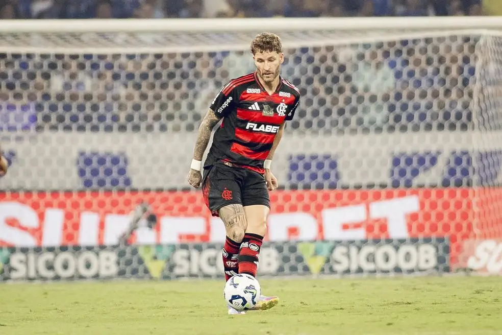 Léo Pereira em Cruzeiro x Flamengo
