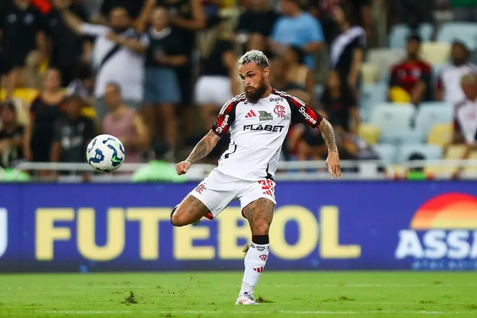Michael é um dos atletas que podem deixar o Flamengo no meio do ano