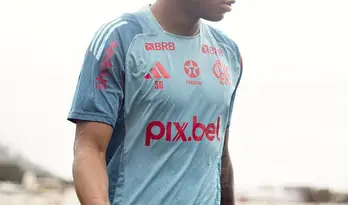 Flamengo confirma retorno de Alex Sandro e desfalque de Plata contra o Cruzeiro