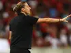 Filipe Luís enaltece Flamengo após turbulência externa