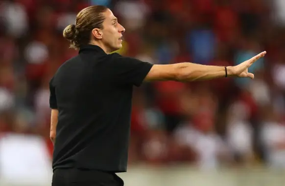 Técnico do Flamengo, Filipe Luís orienta o time contra o Bahia (Foto: Gilvan de Souza / Flamengo)