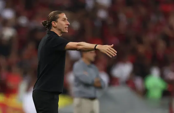 Treinador preferiu não comentar sobre a arbitragem (Foto: Lucas Figueiredo/Getty Images)