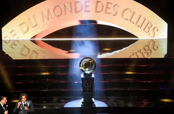 Troféu do Mundial de Clubes (Foto: Fethi Belais/AFP)