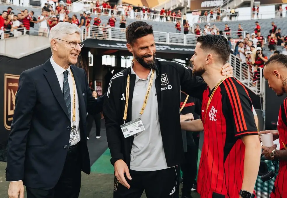 Arsène Wenger, Giroud e Jorginho antes de Los Angeles FC x Flamengo