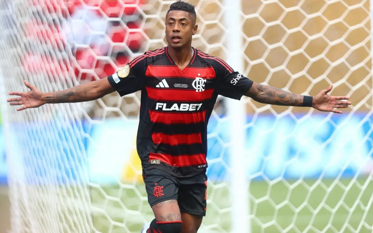 Bruno Henrique comemora primeiro gol do Flamengo sobre o Chelsea.